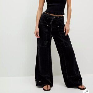 nwt WE THE FREE free people crvy outlaw mid rise wide leg jeans in black jasper